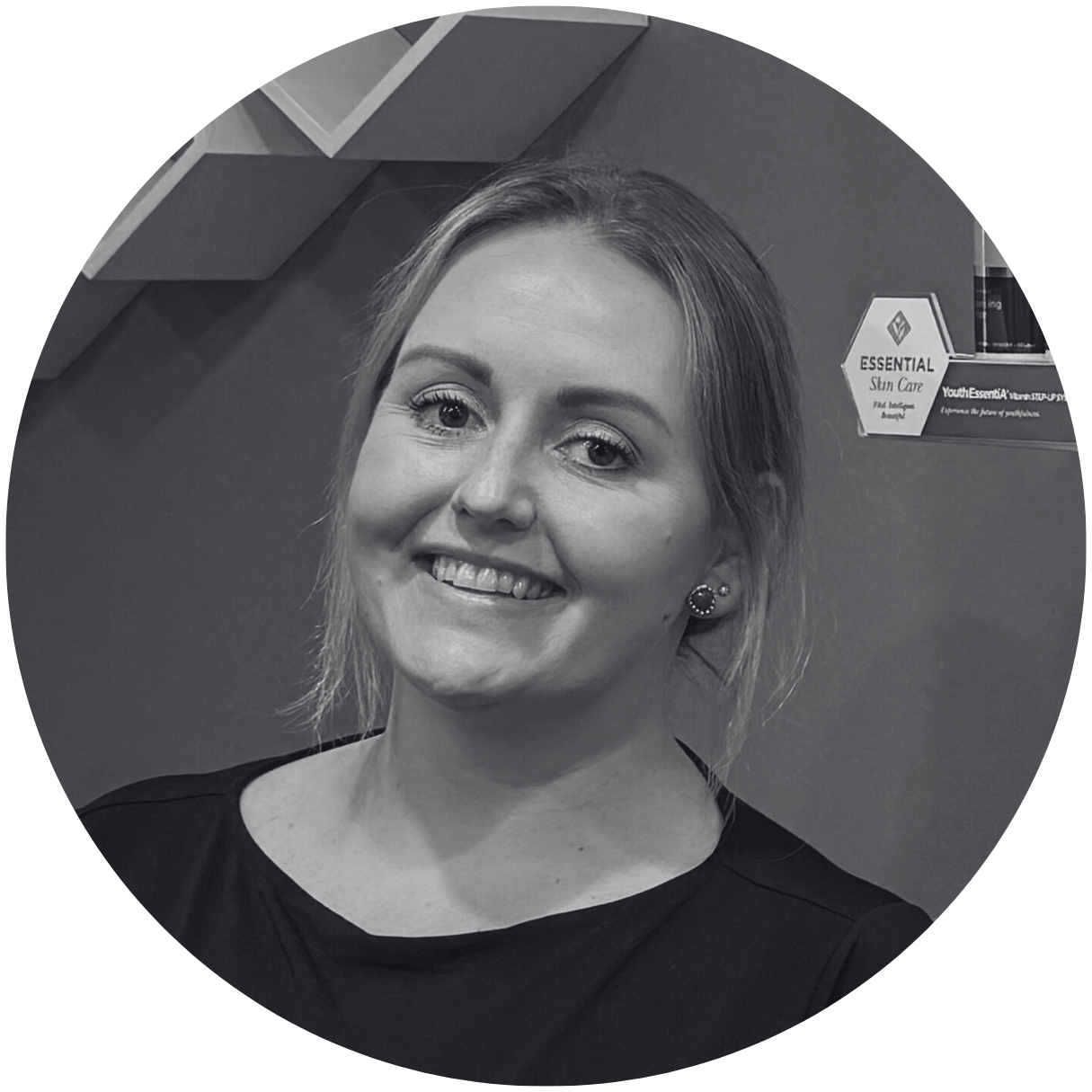 Tracey Hendry Vitahealth Skincare